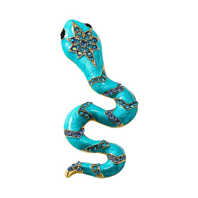 Exaggerated Snake Animal Accessories Brooch for Men and Women