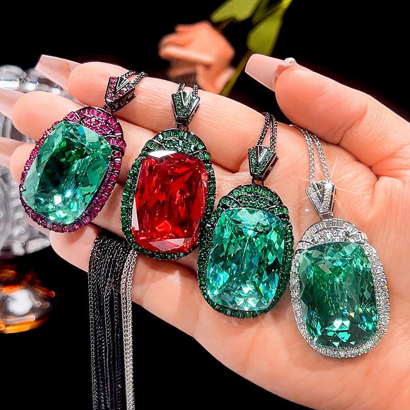 Jewelry Copper Bottom Gold-Plated Simulation Para Green Black Gold Personalized Pendant Necklace Main Stone 20 * 28