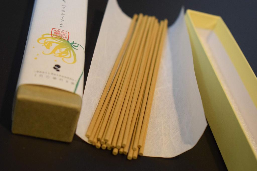 Awaji Umekundo Incense Drops of Essential Ylang Awaji Island Natural Sticks, Oil, Ylang, 8g, Gift, Incense, Aromatherapy, Ingredients, #180 (1)