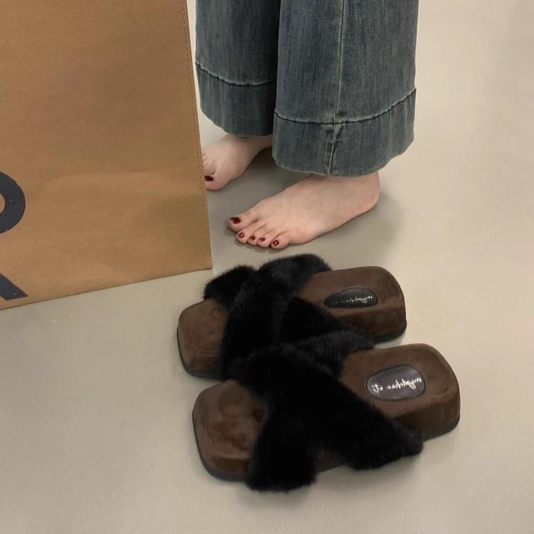 Retro Cross One-word Fluffy Slippers Women Wear Autumn and Winter Casual Versatile Gentle Leopard Print Thick-soled Velvet Cotton Shoes