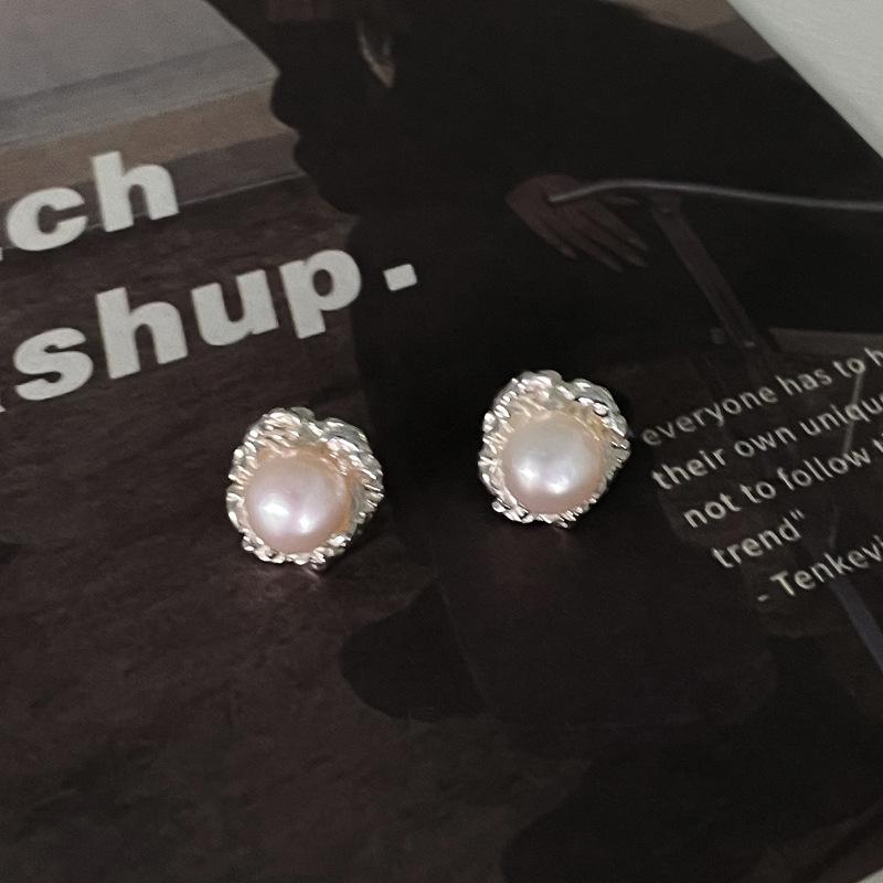 Elegant Sweet Pearl Stud Earrings for Women - Trendy Ins Style