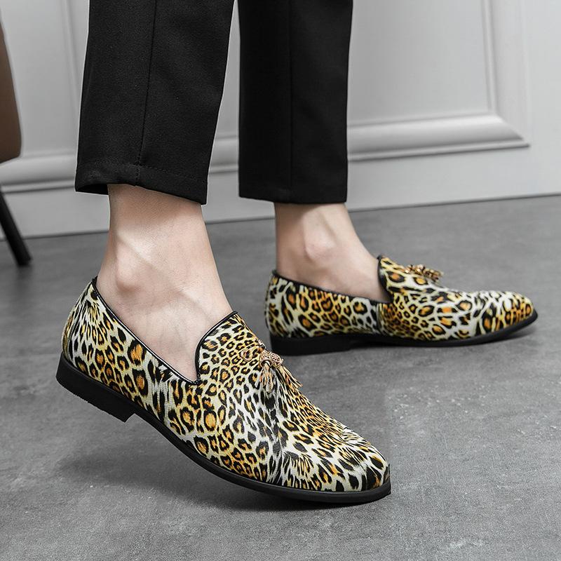 Large Size Pattern Pointed Toe Leather Shoes Size 46 Hairstylist British Pointed Toe Foot Leather Shoes Fringed Trend Loafers