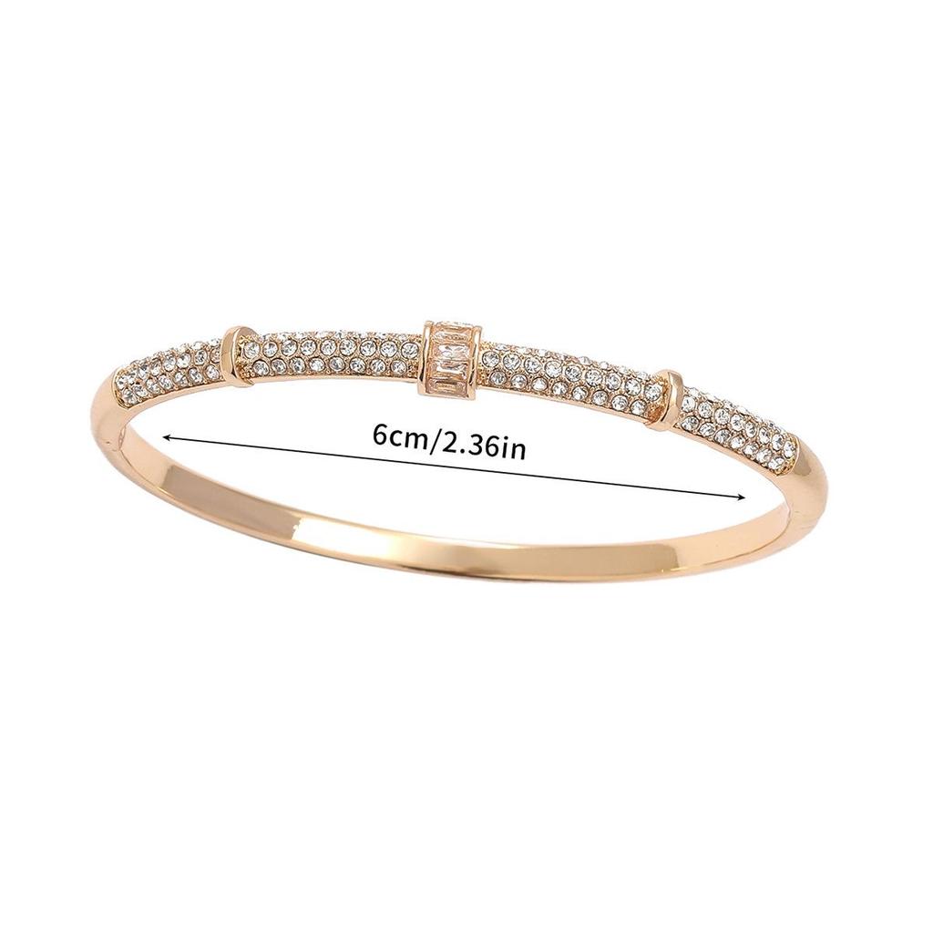 Elegant Diamond-Studded Buckle Bracelet for Women - Chic, Luxurious, Versatile Bangle