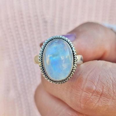 Regenbogen-Mondstein-Ring, massiver 925er Sterlingsilber-Ring, Geschenk für sie, Statement-Ring, Boho-Ring, Designer-Ring