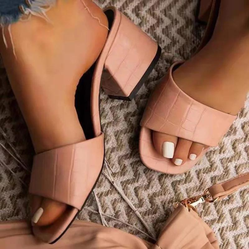 2024 New European and American Fashion Large Sandals Summer Set with Thick Heels Comfortable Slippers for Women