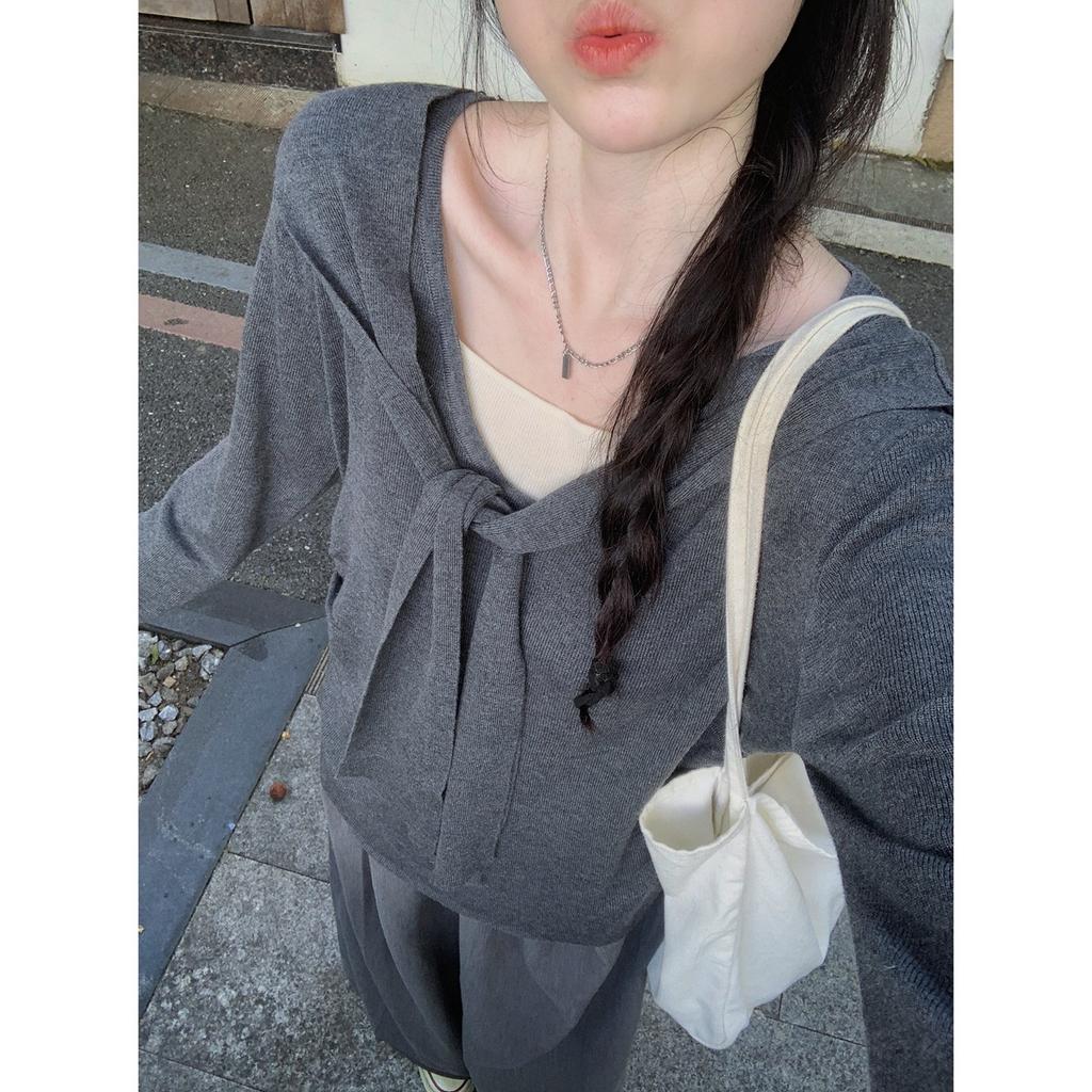 Spring and Autumn New Contrasting Colors Strap Collar Fake Two Pieces Stacked Knitted Sweater Backing Sweater Women's Top