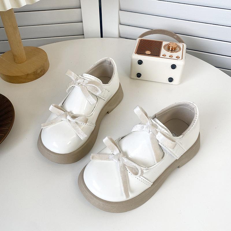 

Туфли из лакированной кожи с двойным бантом для выступлений, удобные, с мягкой кожаной подошвой для девочки 35 бежевый