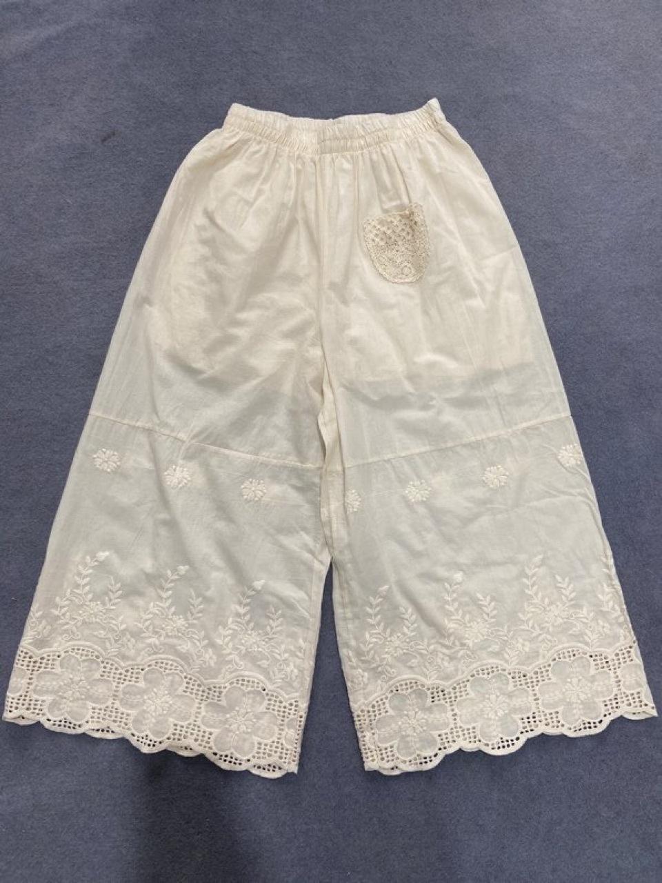 

Johnature летние повседневные женские широкие брюки Mori с эластичной резинкой на талии и кружевом свободные однотонные женские брюки до щиколотки One Size бежевый