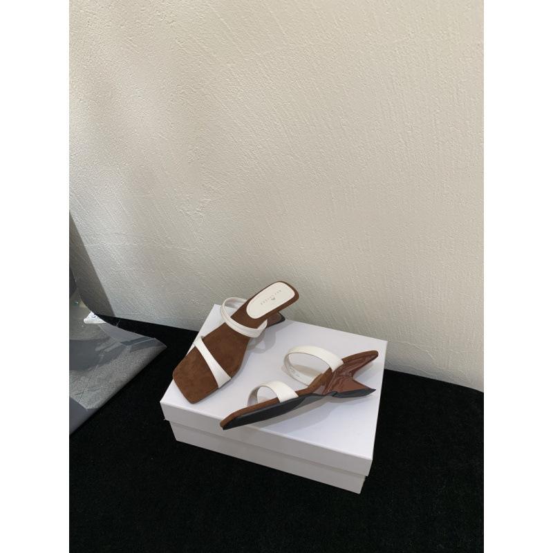 Simple and versatile temperament cool slippers women's 2025 summer new wear soft bottom fashionable and elegant slope heel one-word drag women