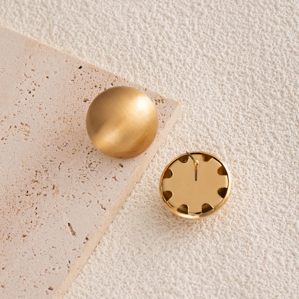 High-End Gold Brushed Texture Round Stud Earrings Women'S Fashion Commuter Geometric Earrings Cold Wind Simple Earrings
