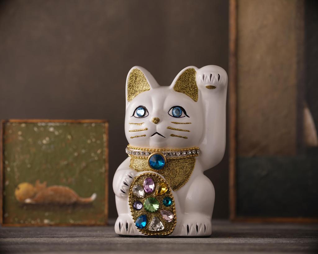 Lucky Cat Jewelry Cat Multicolor Left Paw Raised Ceramic Lucky Cat Auspicious Feng Shui Ornament (M-SIZE White) / _ Maneki-neko (jwc_M White)