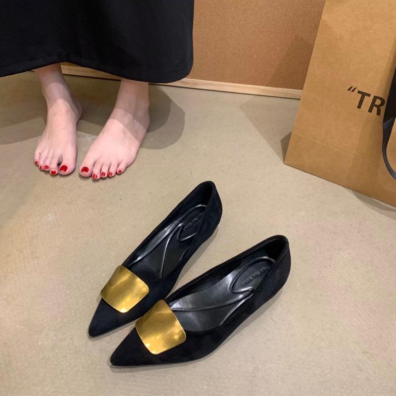 

Large size inner height increase cm pointed metal square buckle shallow mouth single shoes autumn and winter new versatile commuter suede single shoes 42 чорний