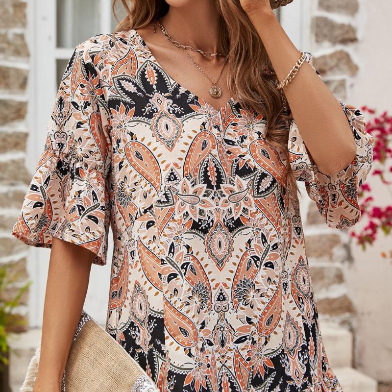 2025 Summer New European and American Shirt V-neck Printed T-shirt Casual Trumpet Sleeve Top