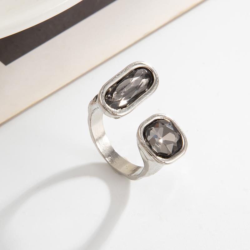 Grey Geometric Ring Women Minimalist Design Silver Color Square Finger Rings Asymmetrical Zircon Daily Wear Jewelry
