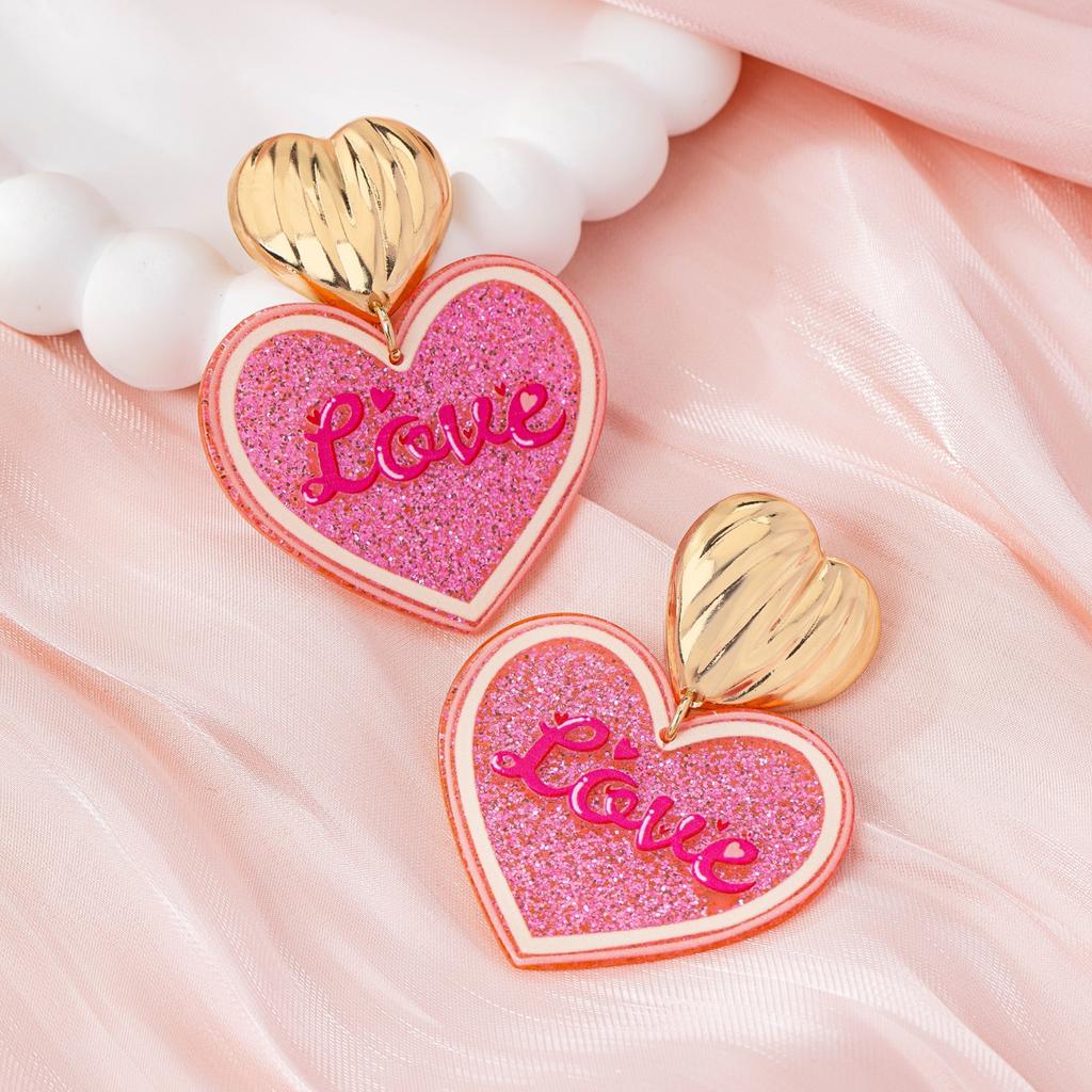 A Pair of Women's Earrings, Pink Love Heart-Shaped Pendant Earrings, Suitable for Daily Wear and Valentine's Day Wear