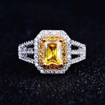 Bague en diamant jaune simulé avec zircon carré