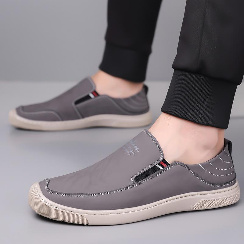 New Leather Shoes for Men Comfortable and Lightweight Loafers Breathable Casual Shoes High-quality Casual Sneakers