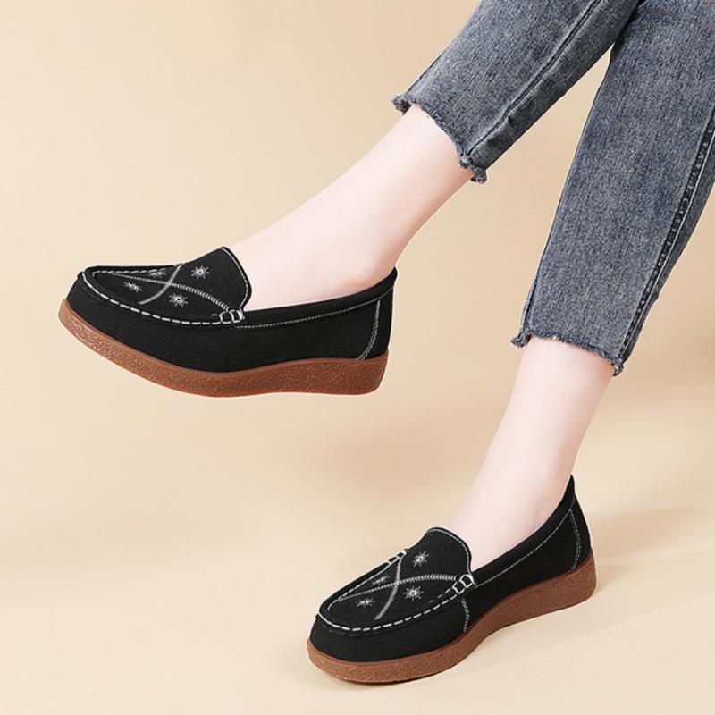 Summer Round Toe Soft Bottom Carved Retro British Style Flat Shoes Women's Casual Loafers