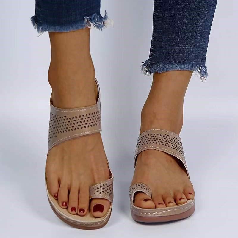 2024 Fashion Women's Slippers Comfortable Platform Flat Sandals Breathable Shoes Hollow Flip Flops Orthopedic Bunion Corrector