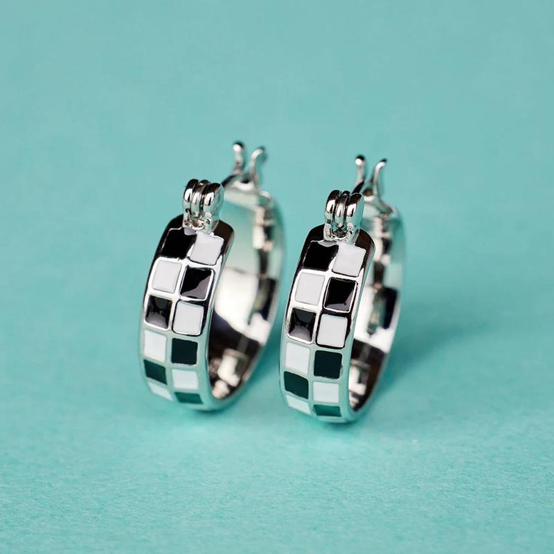 Huitan Women Hoop Earrings Black and White Checked Design Elegant Accessories for Party Daily Graceful Fashion Metal Jewelry