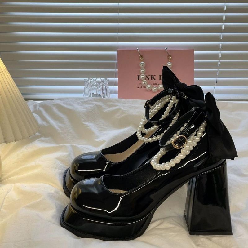 

WD word with large size Mary Jane shoes women s 2025 spring new white wedding shoes French waterproof table thick heel small leather 35