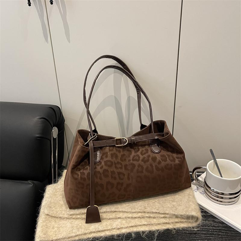 Pu-Schultertasche mit Leopardenmuster für Damen mit Gürteldekor für den täglichen Freizeitgebrauch