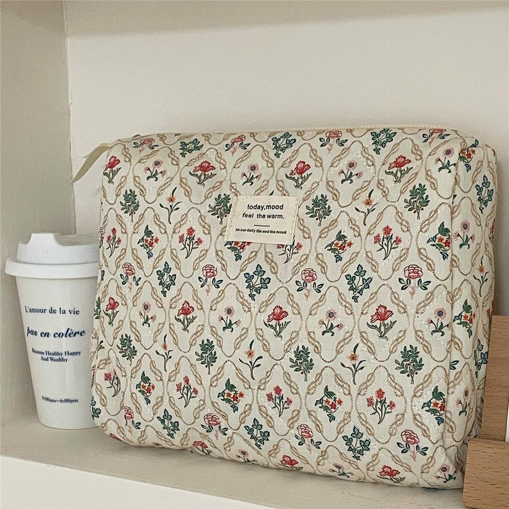Vintage Flower Quilted Makeup Bag Coquette Organizer Bag Cute Floral Cosmetic Bag  for Women Girls