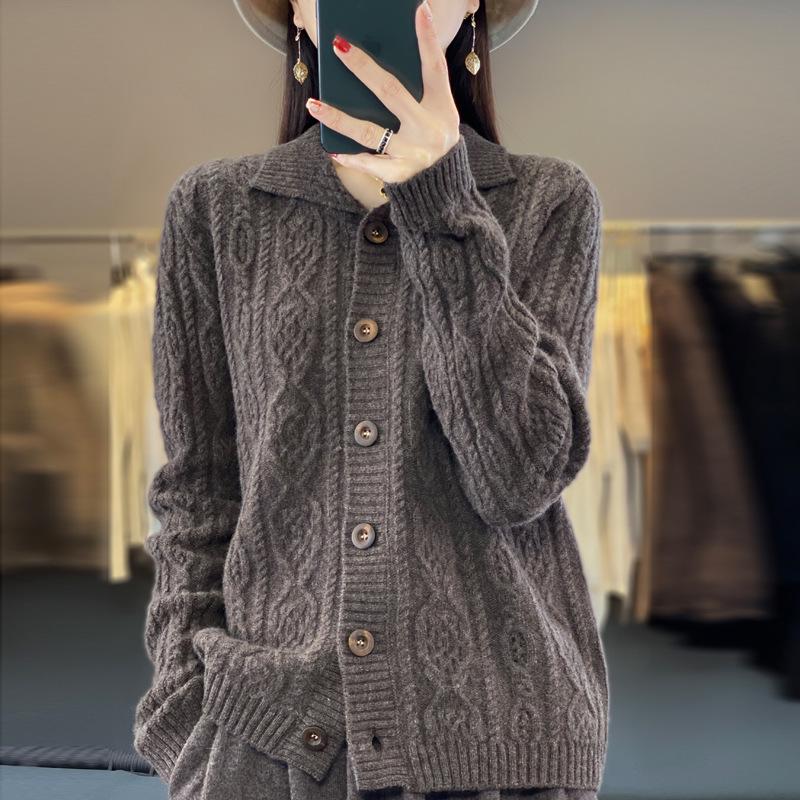 

Mengyi Yanxuan 2024 Осень/Зима Свитер из жаккардовой шерсти с отложным воротником, Женский кардиган с ажурной вязкой с длинным рукавом. Extra Large