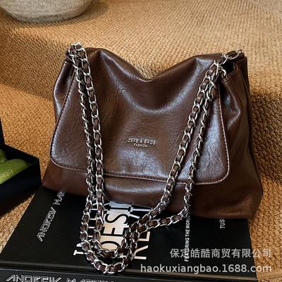 Retro Bag Women's Large Capacity 2025 New Autumn and Winter Versatile Simple Chain Shoulder Bag Commuter Tote Bag
