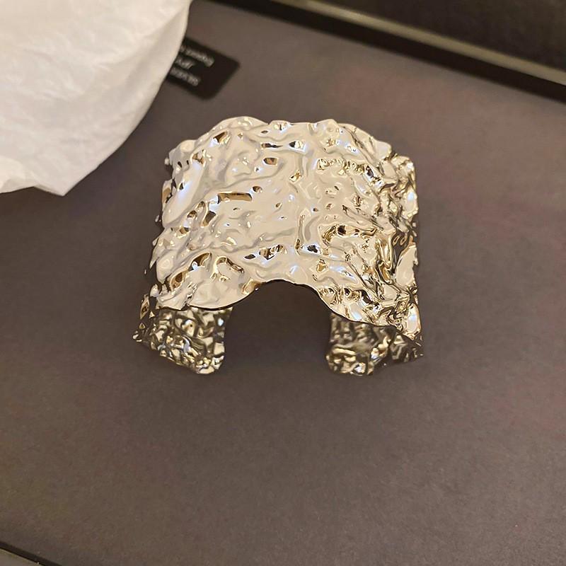 Minimalist Metal Grid Bracelet - European & American Fashion Niche, High-end Style Hand Jewelry