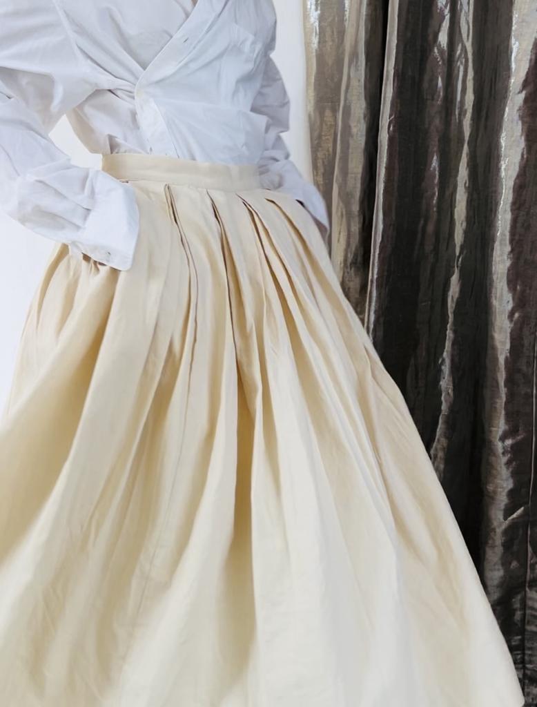 Lullakulla Bon Tuck Long Pleated Volume Skirt Pleated Skirt_Ivory