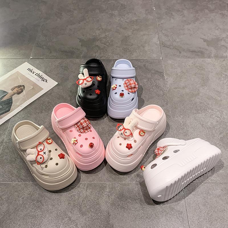 Super thick-soled hole shoes for women's summer wear 2025 new cute seaside non-slip beach bag head sandals for women