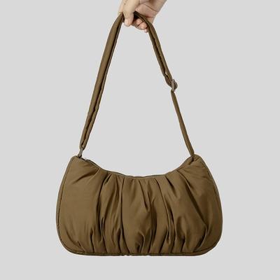 Nischendesign Plissierte Achseltasche Flauschiger Clip Baumwolle Halbmond Schulter Crossbody Tasche Nylon Satteltasche