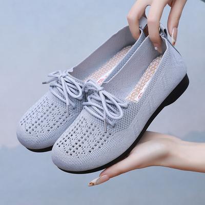 Printemps et été confortables polyvalentes chaussures de mère été respirantes à semelle souple chaussures en tissu pour femmes creuses à semelle plate d'âge moyen