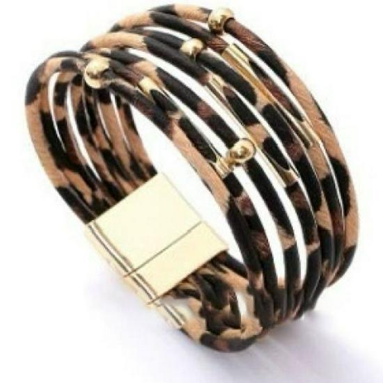 Vintage Leopard Print Leather Open Bangle: Elegant Multi-Layer Bracelet for Women’s Fashion