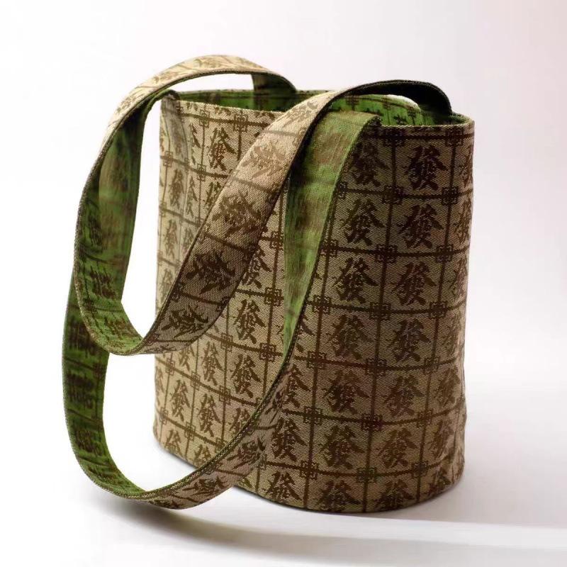 

Full of wealth, rich bag, green handmade underarm cloth bag, shoulder zipper bag, niche зелёный