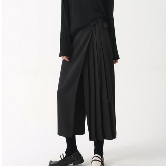 Pantaloni da donna stile scuro nero tinta unita plissettati finti due pezzi irregolari high street larghi gamba larga casual individuali lunghezza a metà polpaccio pantaloni culottes