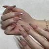 WM-97 Mandel Silber Französische Falsche Nägel: Elegante tragbare Nagelspitzen und Aufkleber, 24-teiliges Set.