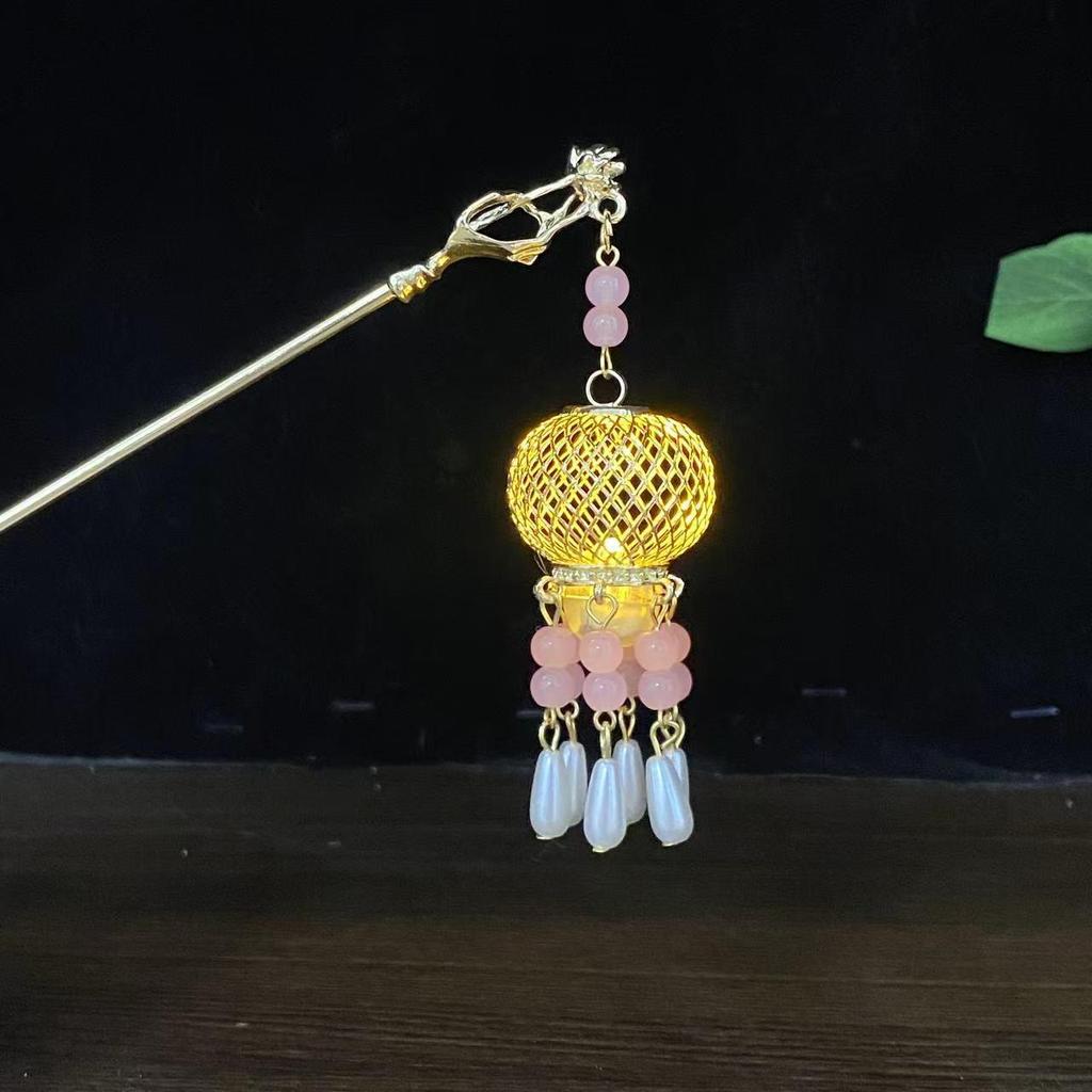 Ancient Style Luminous Hairpin: High-End Alloy Lantern Design for Hanfu Skirts