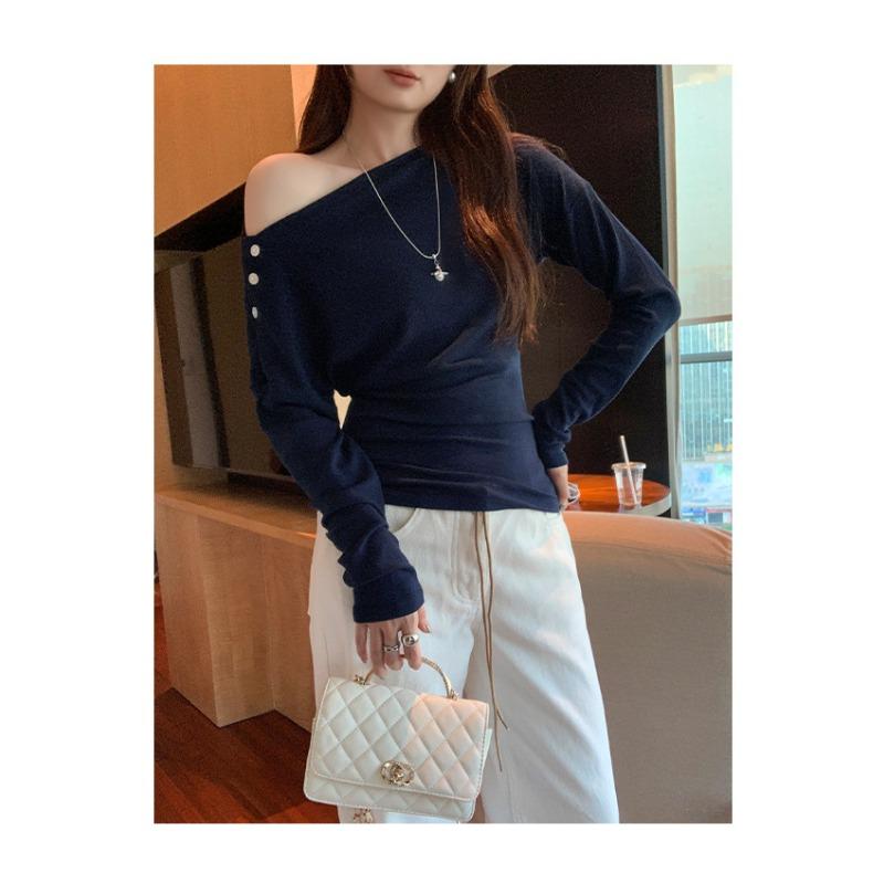 This High-end Button Slanted Shoulder Long-sleeved T-shirt Women's New Early Autumn Chic Off-shoulder Top