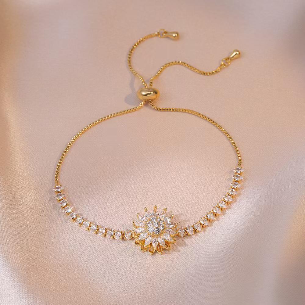 Trendy Sunflower Zircon Necklace: Elegant Clavicle Chain in Light Luxury Minimalist Design