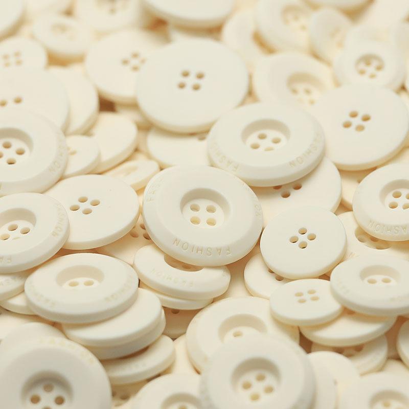 

Letter Resin Four-Eye Buttons Black White Blazer Clothing Buttons Trench Coat Fur Coat Buttons 2 #[w2383 #four-eye thick edge FA white] 17.5mm