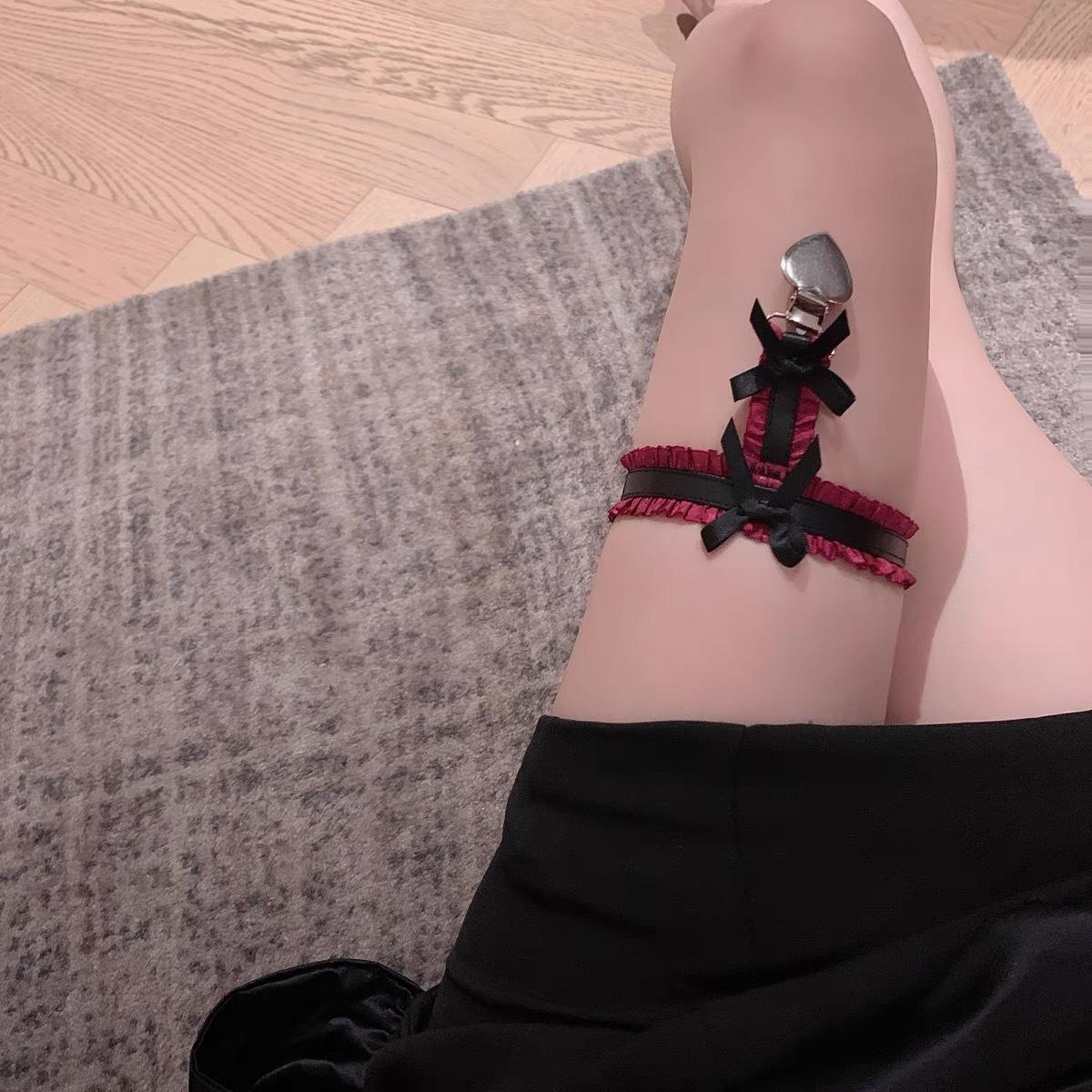 

Чорний сексуальний мереживний бант Кільце для ноги Ремінець на стегні Жіночі прикраси Темні японські прикраси для ніг Підв’язка для ніг Ланцюжок