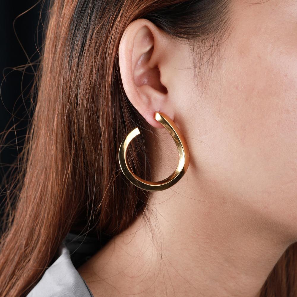 Earrings 1011 new European and American exaggerated earrings fashion temperament personalized copper plated 18k earrings geometric