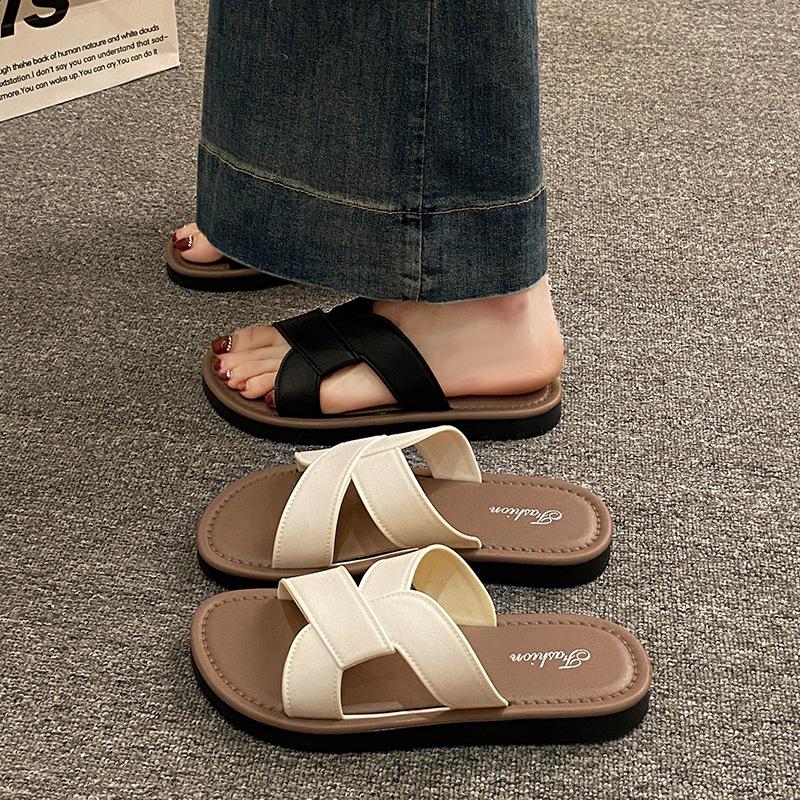 Retro style casual flat-bottomed slippers women's beach non-slip sandals women's summer wear new cross-strapped slippers