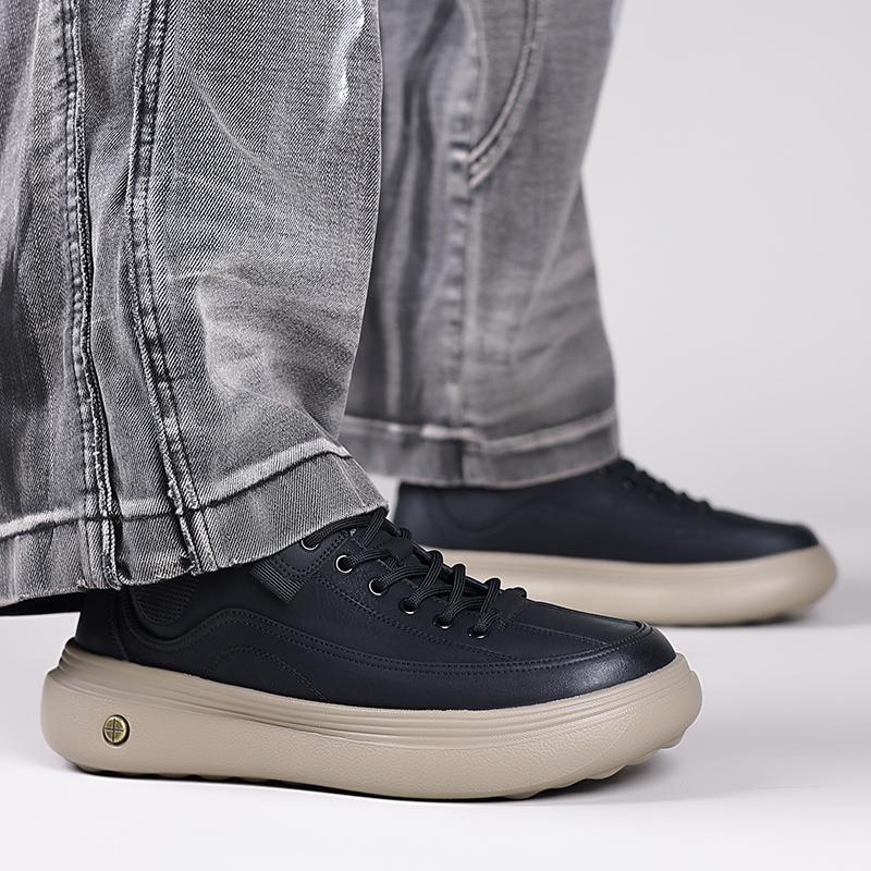 Fashion Leather Mens Casual Shoes Outdoor Lace-Up Sneakers Classic Men Sports Shoes New Trendy Male Treking Footwear Non-Slip Trainers