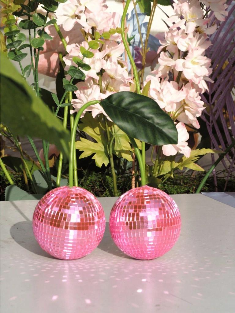 Disco Cherries Are Used for Wall and Home Decoration, and Can Be Hung On Walls with Cherry Disco Balls Anddisco Decorations