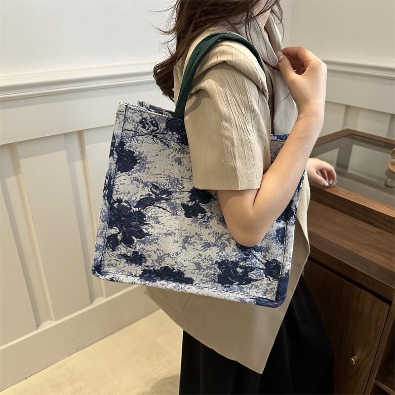 Große Kapazität Bedruckte Tasche für Damen Neue Mode Damen-Umhängetasche für die Uni Pendeln Einfache Lässige Pendler-Tragetasche