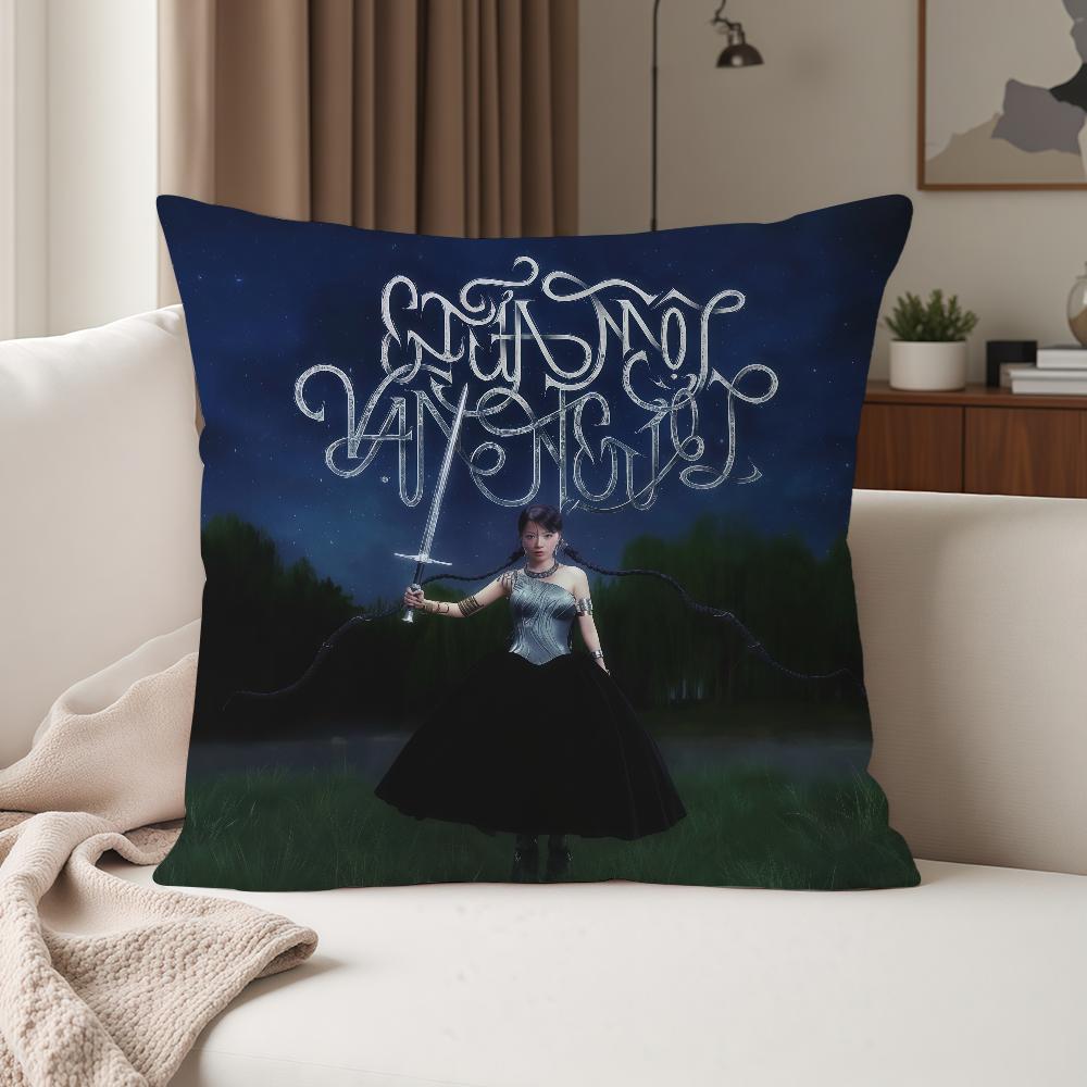 Singer Phung Khanh Linh Giua Mot Van Nguoi Pillow Case Suitable For Bedrooms Living Rooms Cars Home Decoration