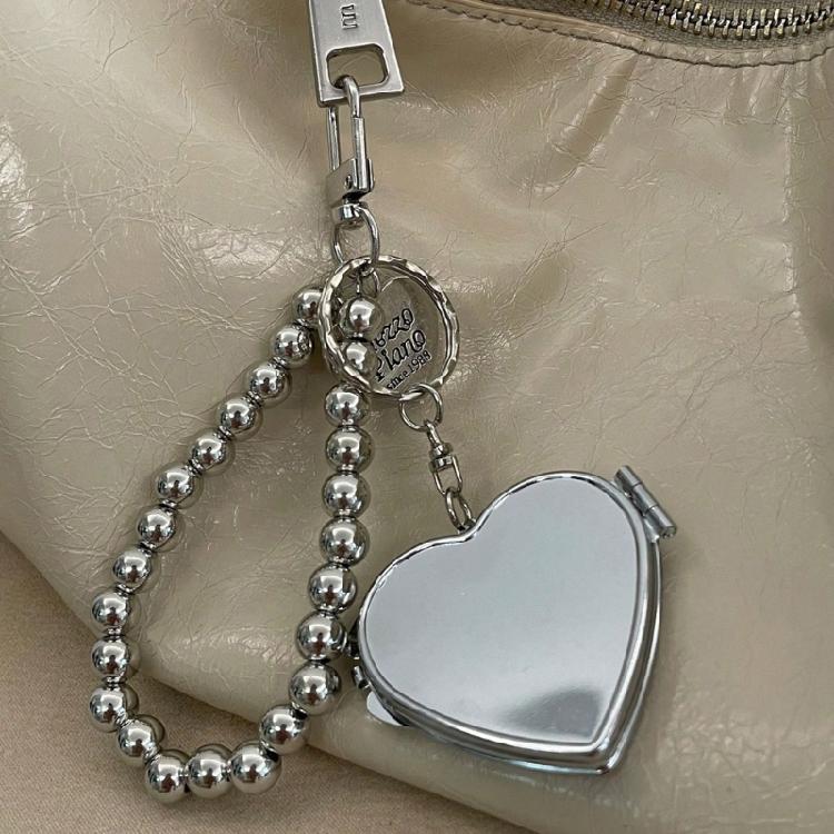 Modern Silver Heart Keychain Mirror Stylish Alloy Construction Fashionable Functional Jewelry Gift For Her Birthday